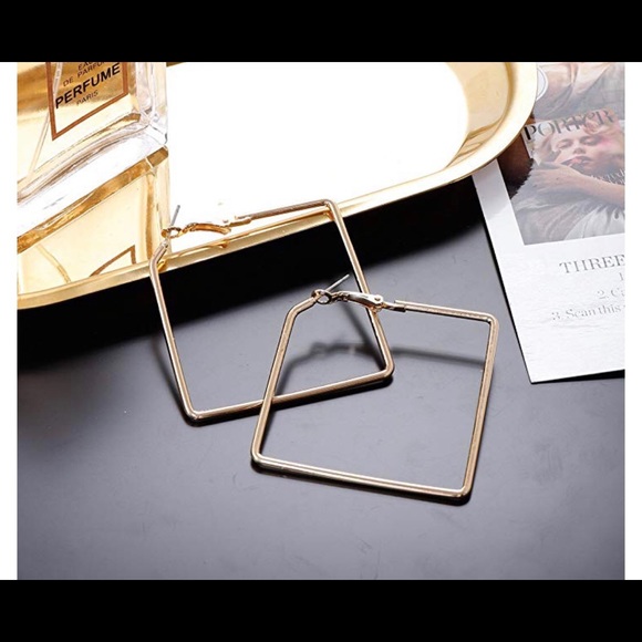 2 pack square hoop earrings - Picture 3 of 4